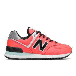 <<Pre-Owned>> New Balance Women's Vivid Coral Sneaker Running Shoe Size 8